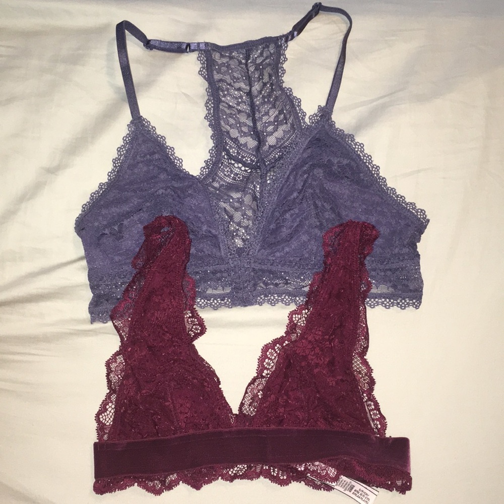 2 Victoria’s Secret lightly lined lace bralettes